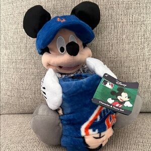 Disney Mickey Mouse Mets Plush with Blanket
